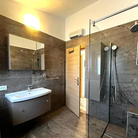 Komfortabeles Im Sueden Von Ciovo Apartment Trogir